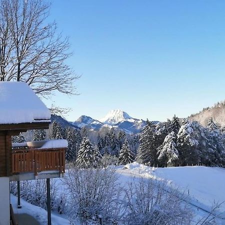 Confortable chalet avec magnifique vue en Gruyère. Charmey Extérieur photo