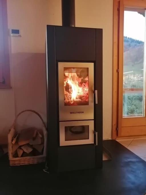 Confortable chalet avec magnifique vue en Gruyère. Charmey Extérieur photo
